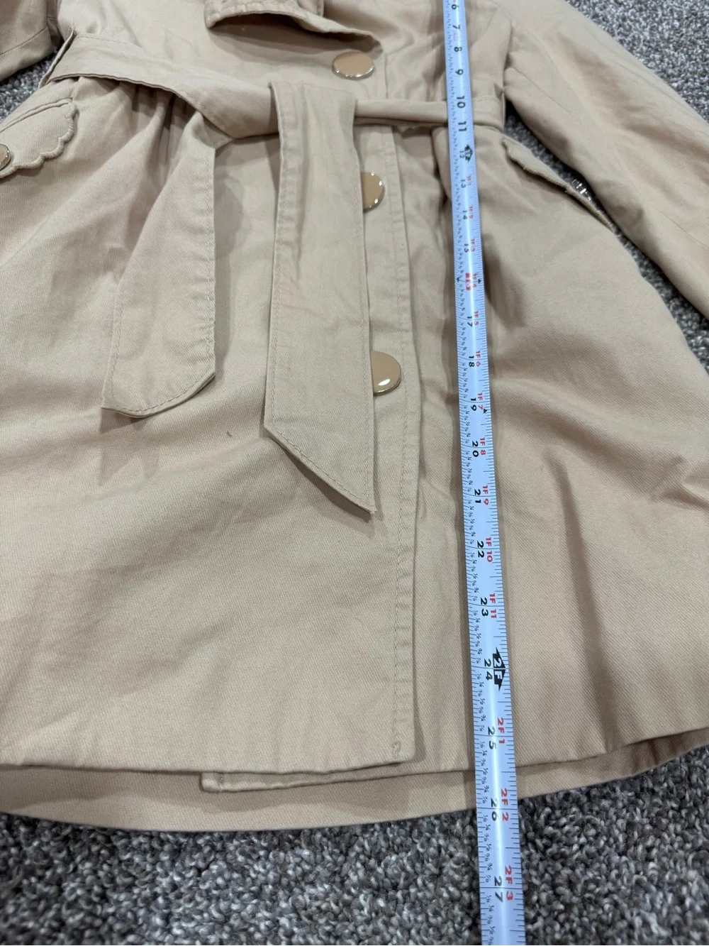 GAP lightweight beige